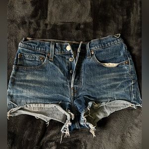 LEVIS SHORTS